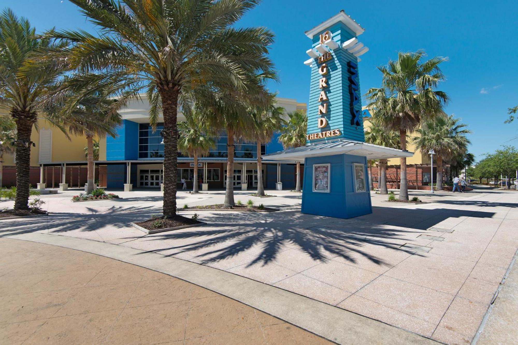 Corner Unit! Views! Free Wifi! 3-bed, 3-bath! Sleeps 9! Holiday home Panama City Beach